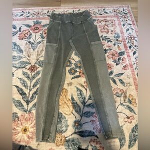 Easel Gray Leggings